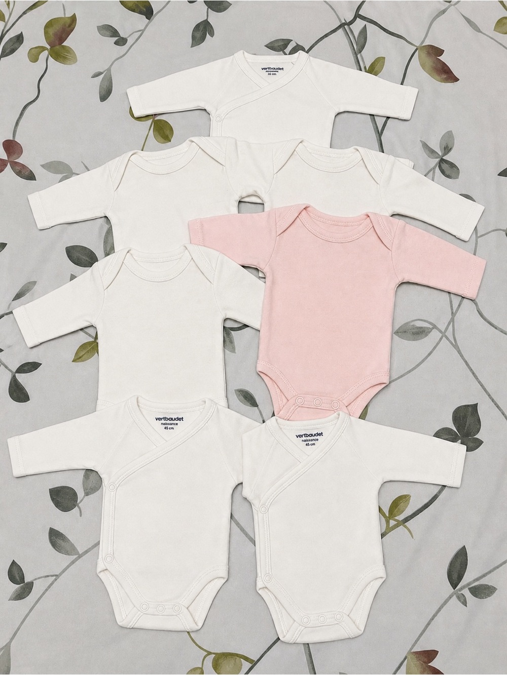 Long-Sleeve Baby Bodysuit Set – White & Light Pink